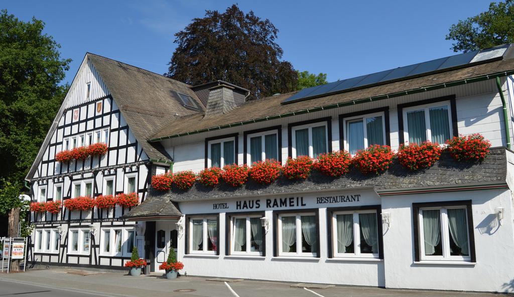 Hotel Haus Rameil Lennestadt Exterior foto