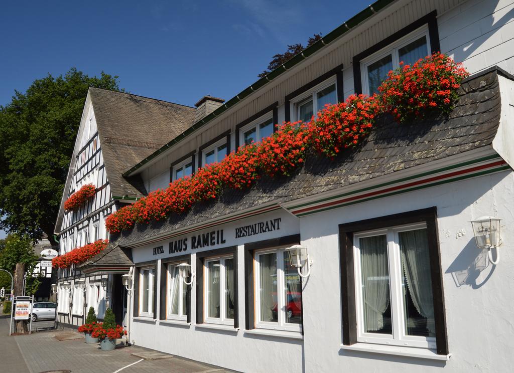 Hotel Haus Rameil Lennestadt Exterior foto